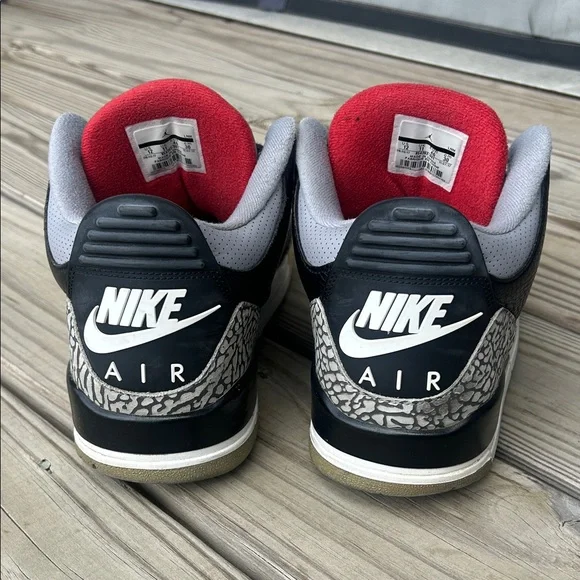 Nike Jordan 3 Retro OG Black Cement - Picture 4 of 14